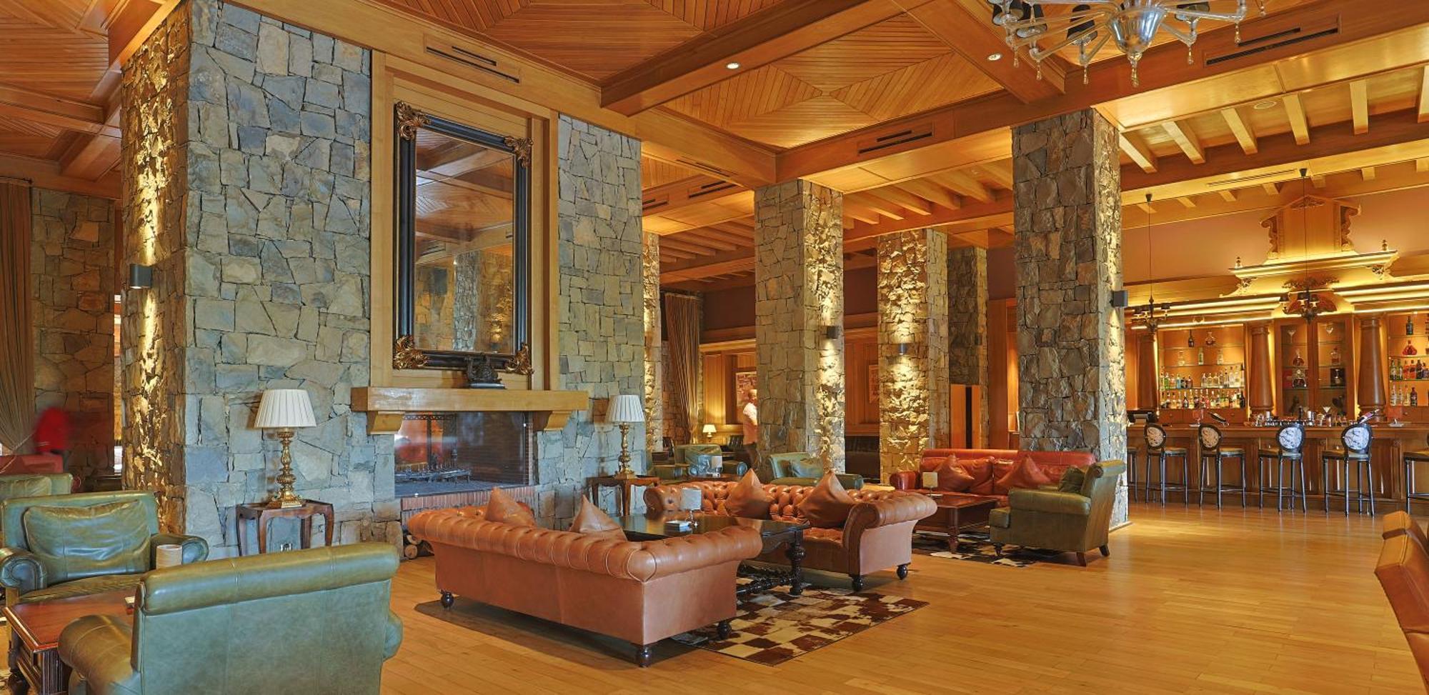 Michlifen Resort & Golf Ifrane  Exterior foto The lobby of the Four Seasons Hotel