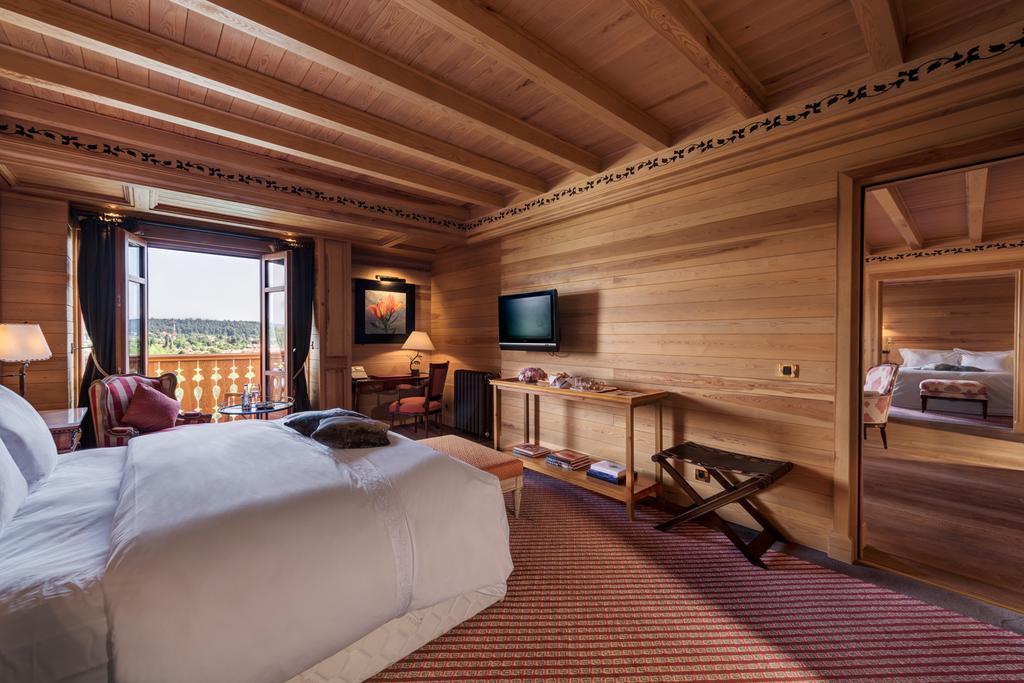 Michlifen Resort & Golf Ifrane  Exterior foto A room at the hotel