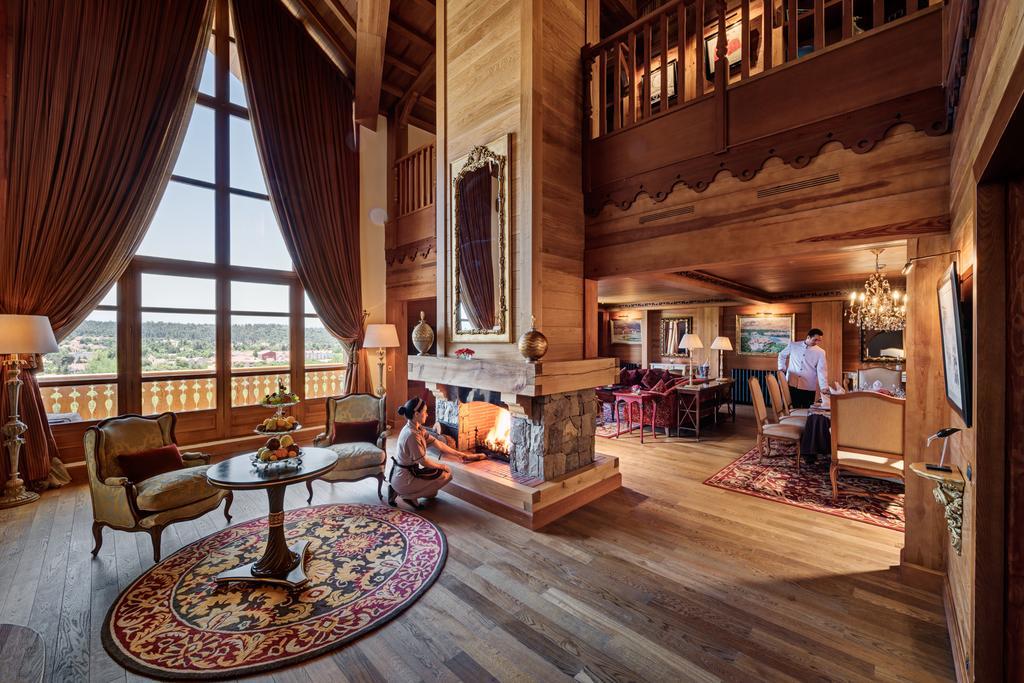 Michlifen Resort & Golf Ifrane  Exterior foto The lobby of the hotel