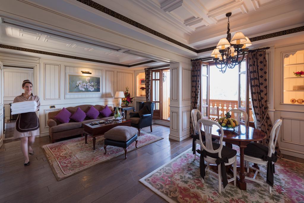 Michlifen Resort & Golf Ifrane  Exterior foto A suite at the hotel